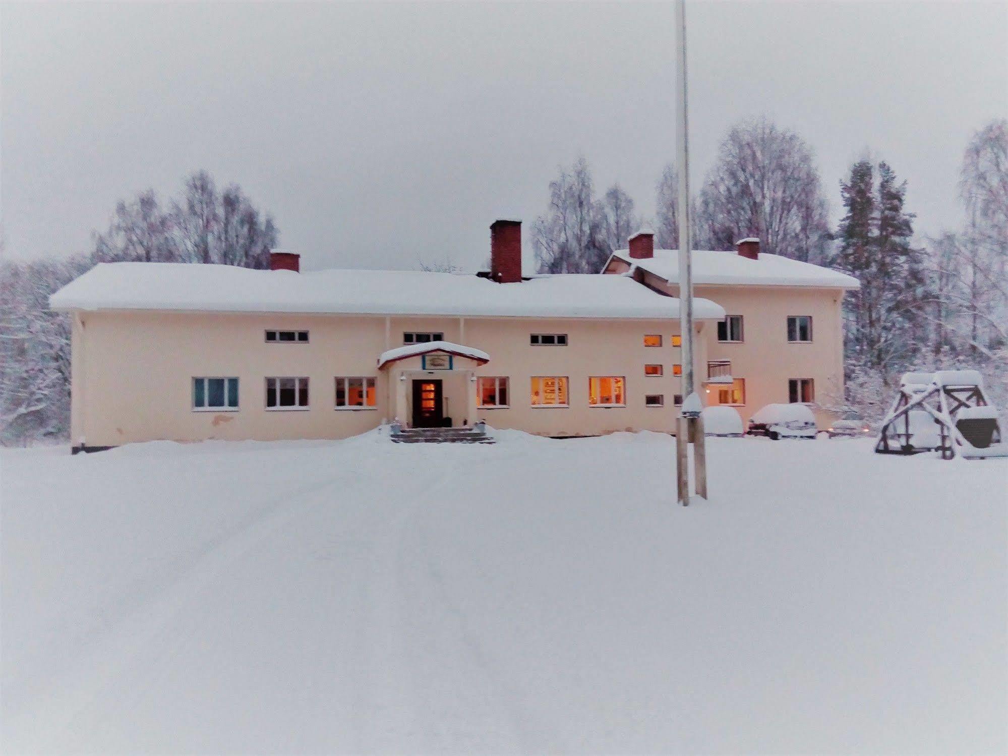 Vanhan Koulun Majatalo-Old School Guest House Kolinkylä Eksteriør billede