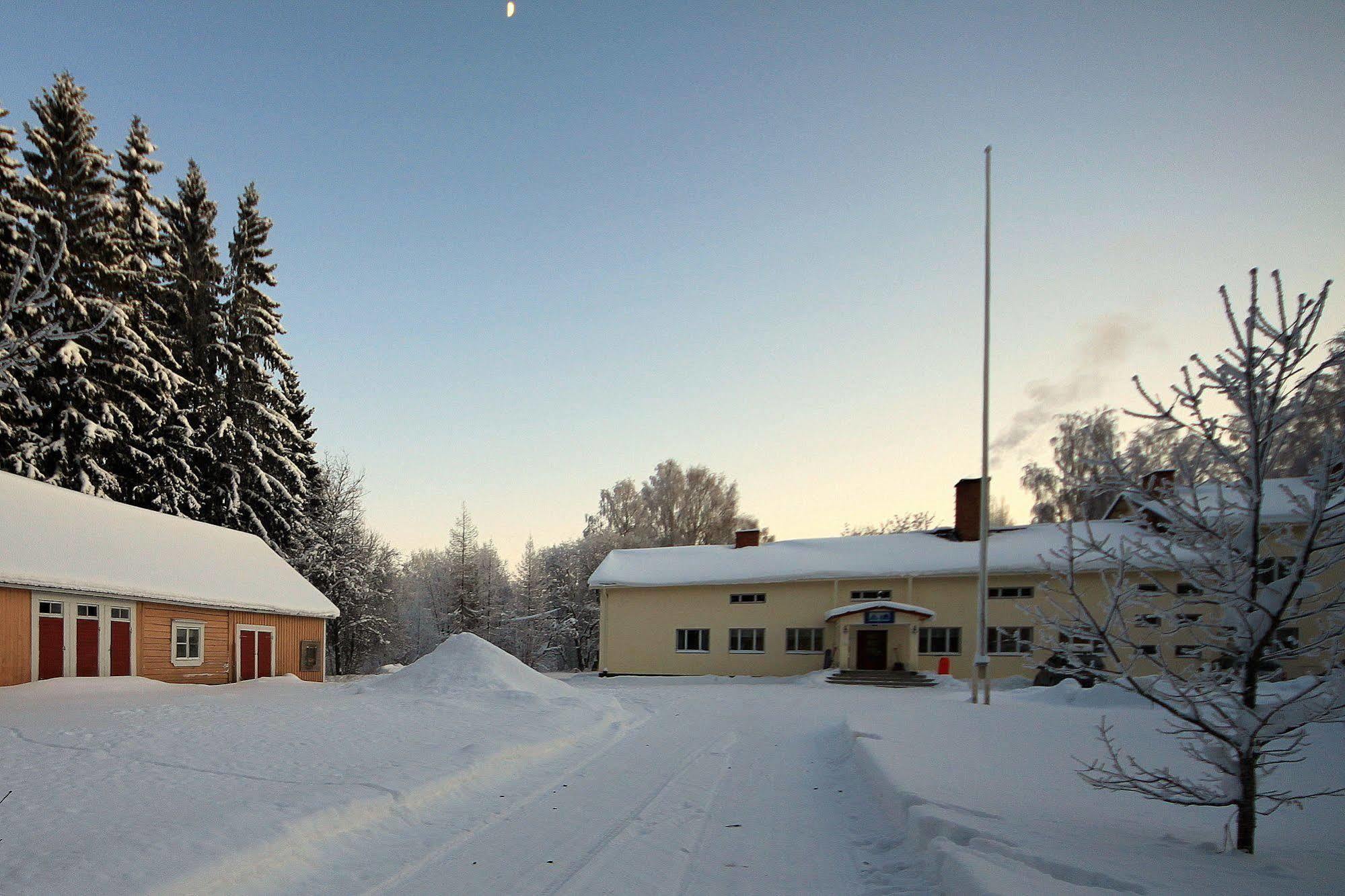 Vanhan Koulun Majatalo-Old School Guest House Kolinkylä Eksteriør billede